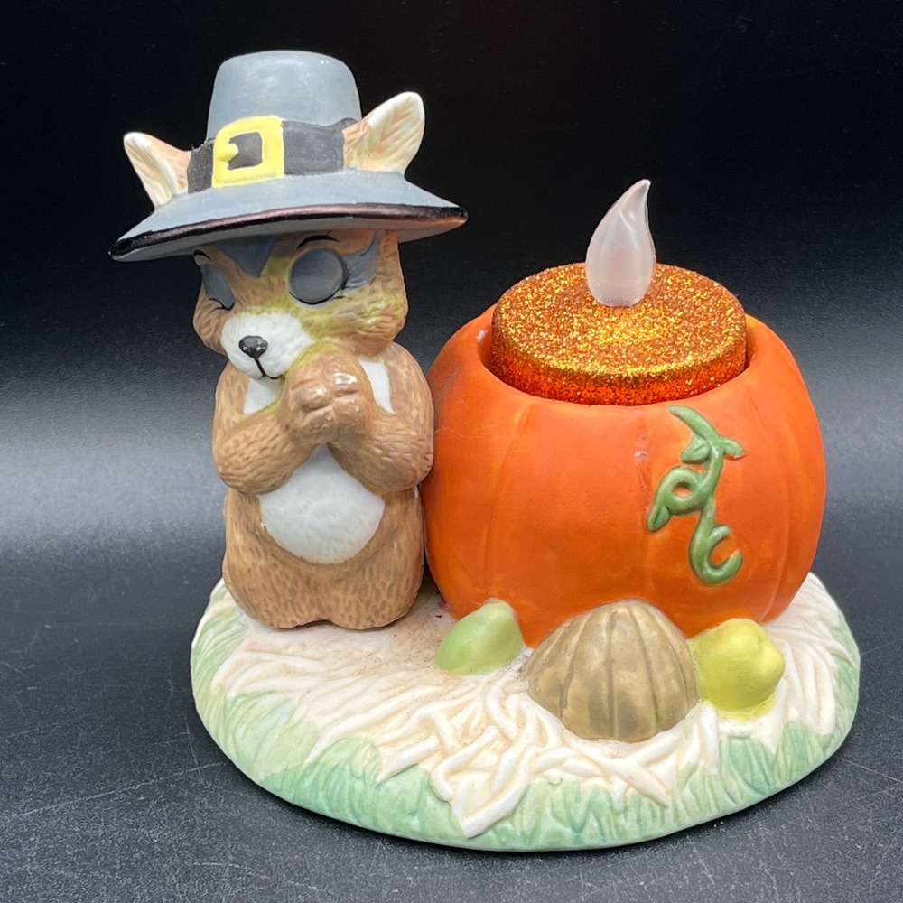 Vtg House of Lloyd 1991 Pilgrim Raccoon Pumpkin LED Tea Light Figurine As Is